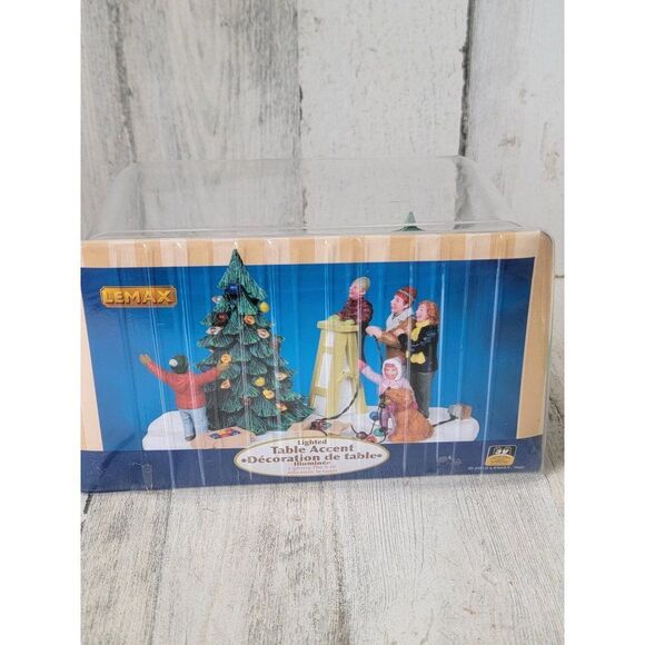 Lemax lighting the tree 2010 Village accessories snow light up Xmas - Picture 7 of 9